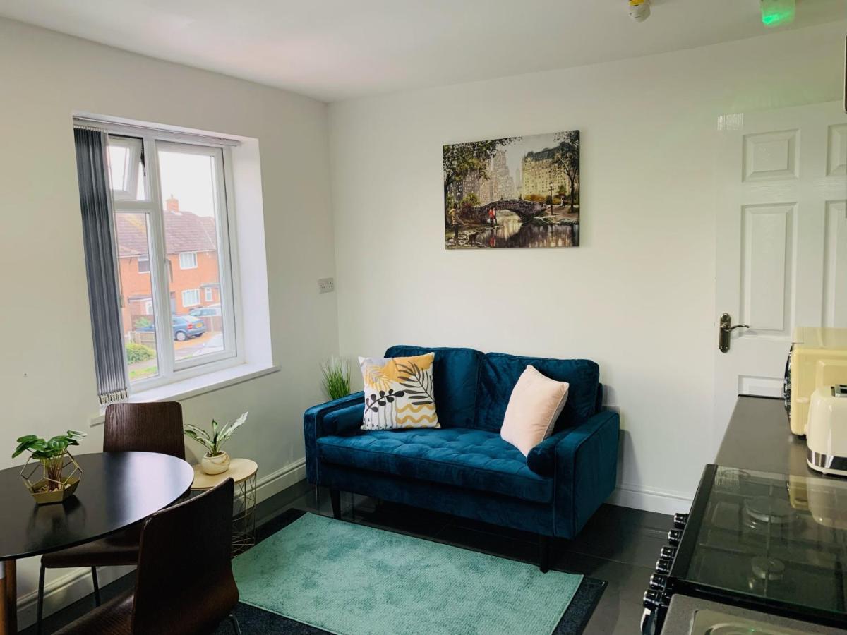Modern & Cosy 2-Bed Apartment Near Nec, Airport & Jlr! Birmingham Luaran gambar