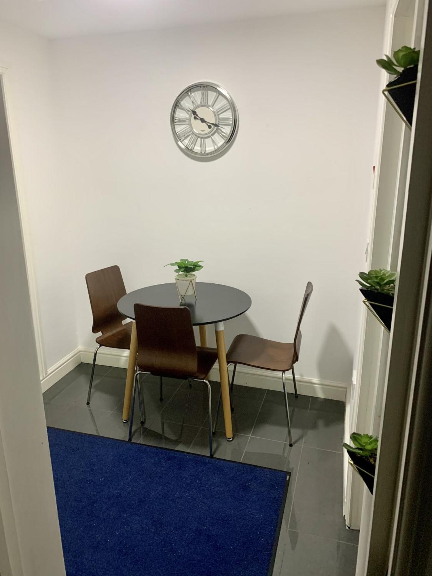 Modern & Cosy 2-Bed Apartment Near Nec, Airport & Jlr! Birmingham Bilik gambar